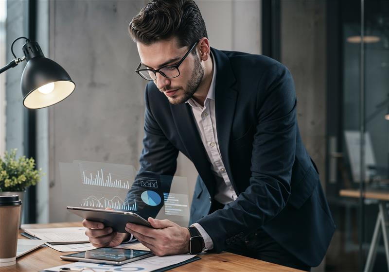 Turn Financial Data into Action with Financial Analytics 10 Turn Financial Data into Action with Financial Analytics